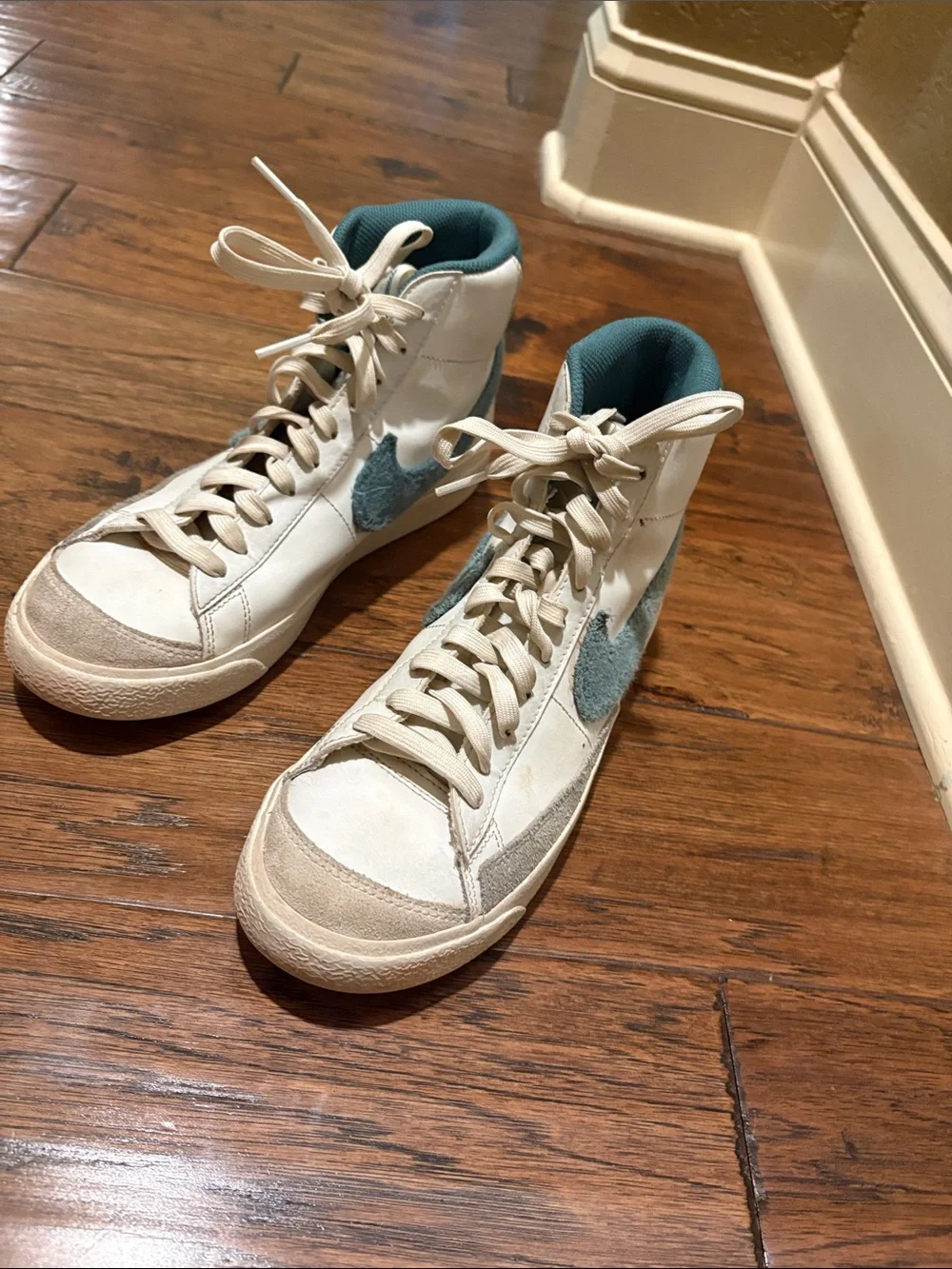 Nike High-Top Sneakers in White with Teal Accents - Picture 3 of 3